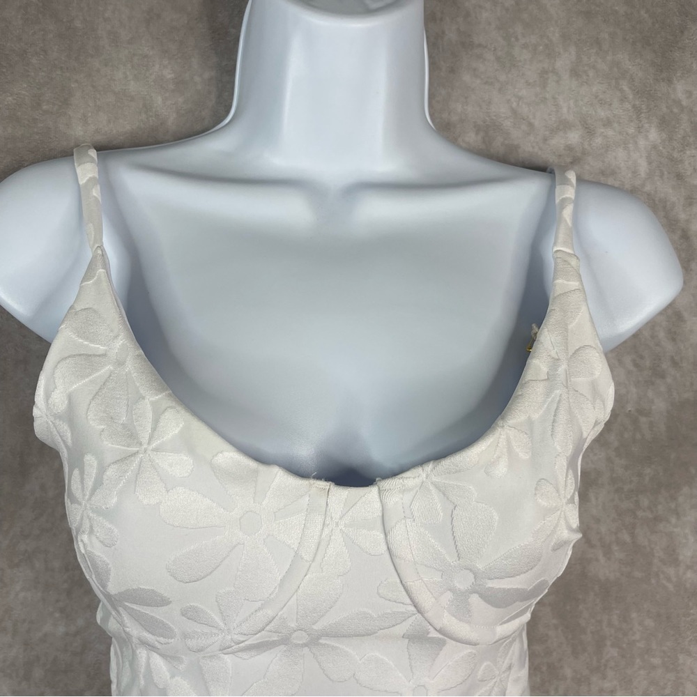 Kenny Flowers The Santorini White Floral Jacquard Underwire One Piece NWT - Picture 8 of 10
